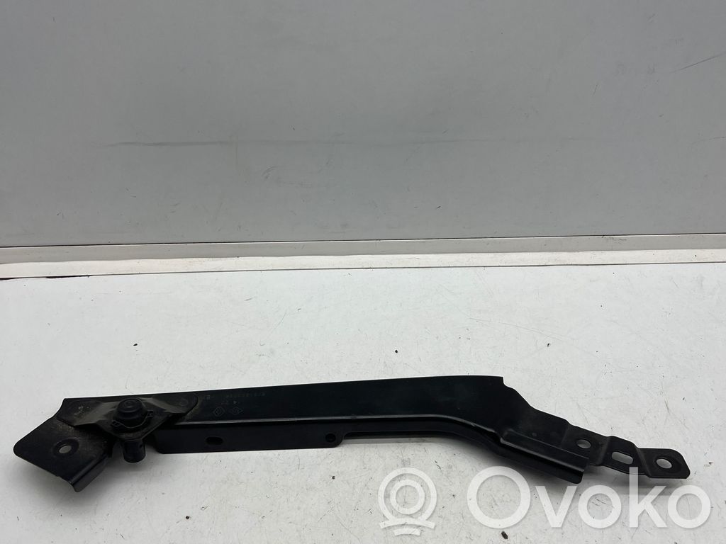 Renault Megane E-Tech Headlight/headlamp mounting bracket 