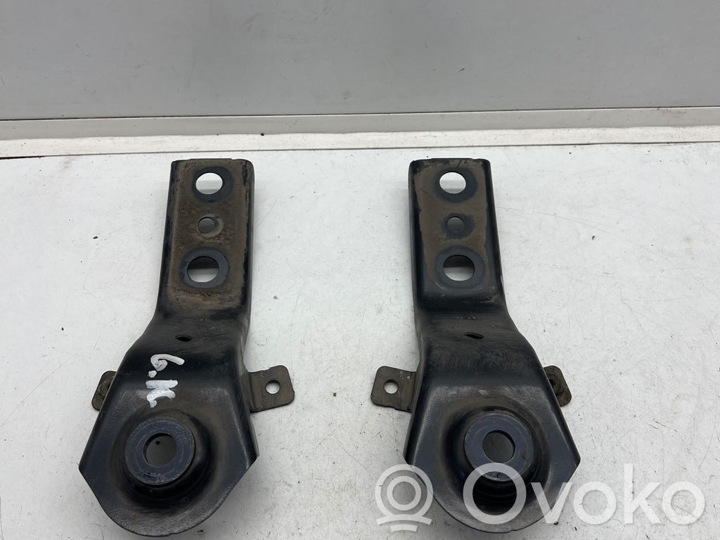 Rear subframe   16722