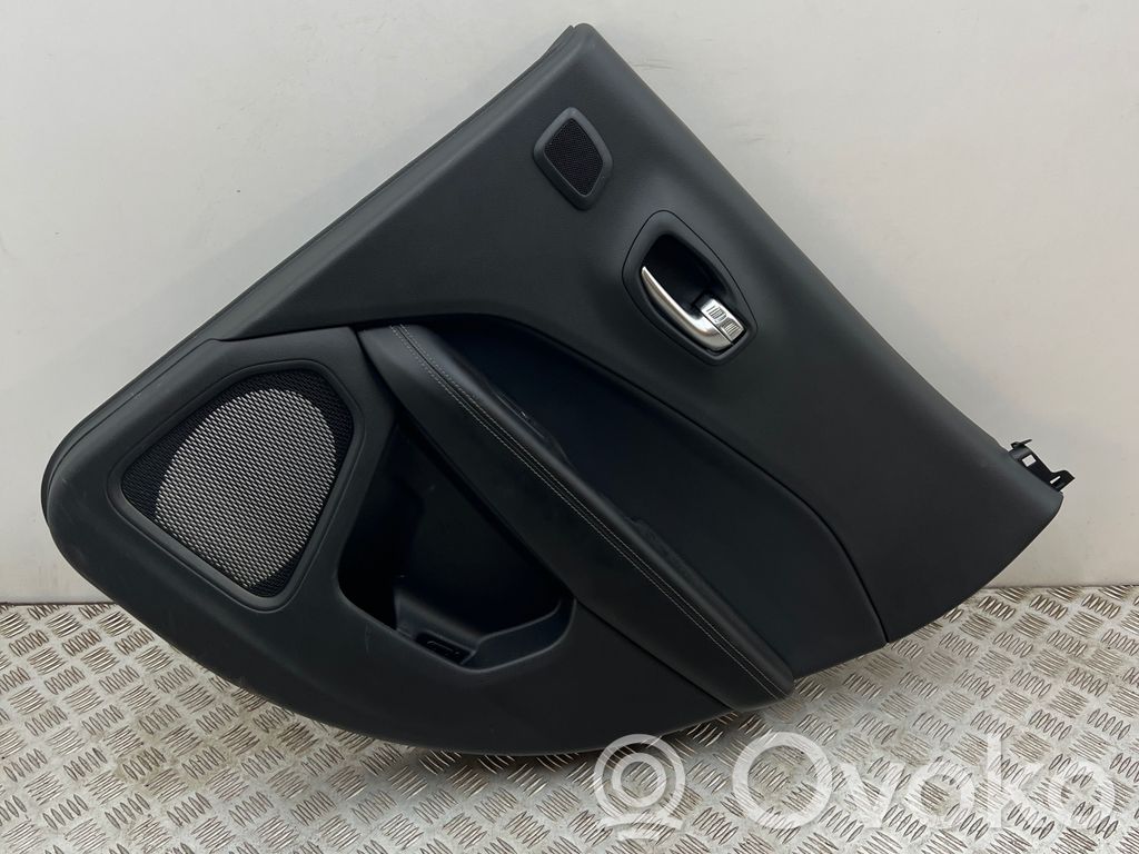 Jeep Compass Apšuvums aizmugurējām durvīm 