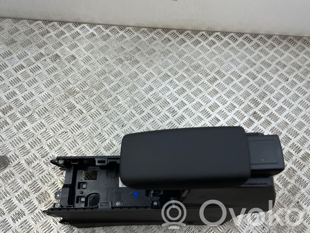 Renault Captur II Armrest 