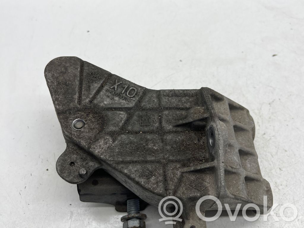 Renault Zoe Engine mounting bracket 
