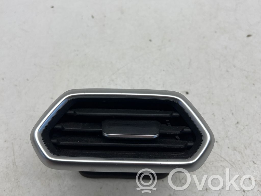 MG ZS Kojelaudan tuuletussuuttimen suojalista 