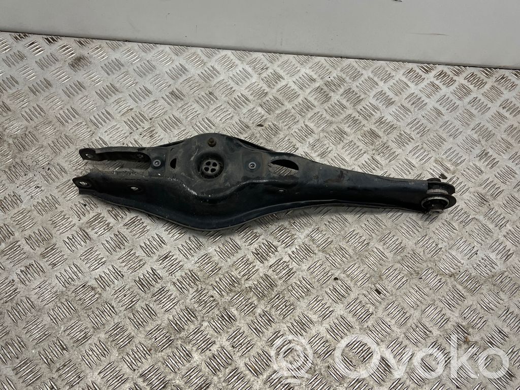 Volkswagen Golf VIII Querlenker Achsschenkel hinten 
