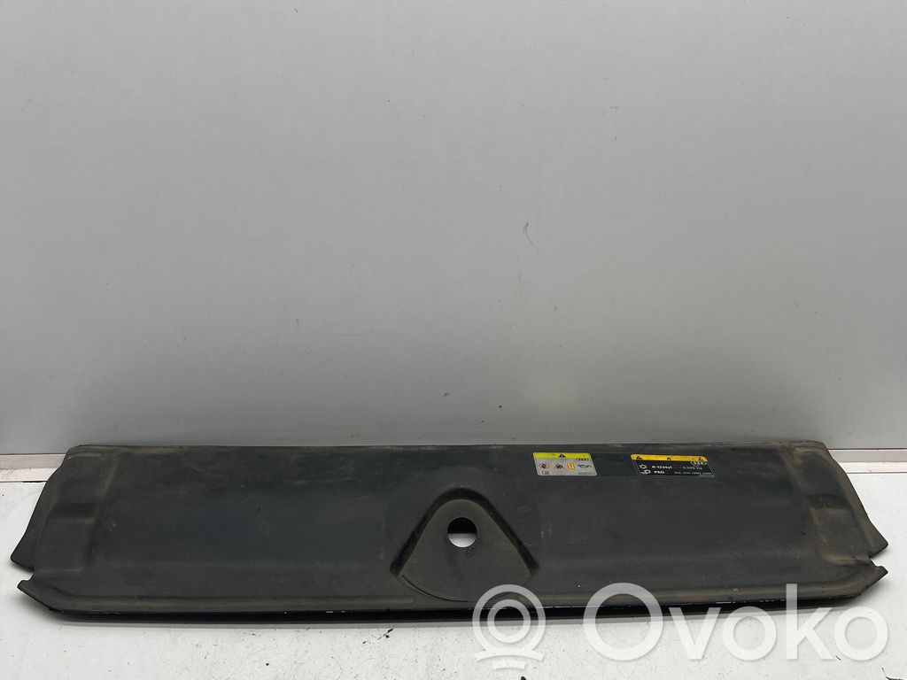 Panel mocowania chłodnicy / góra   8W0010515B,0525K9,J2842J2845