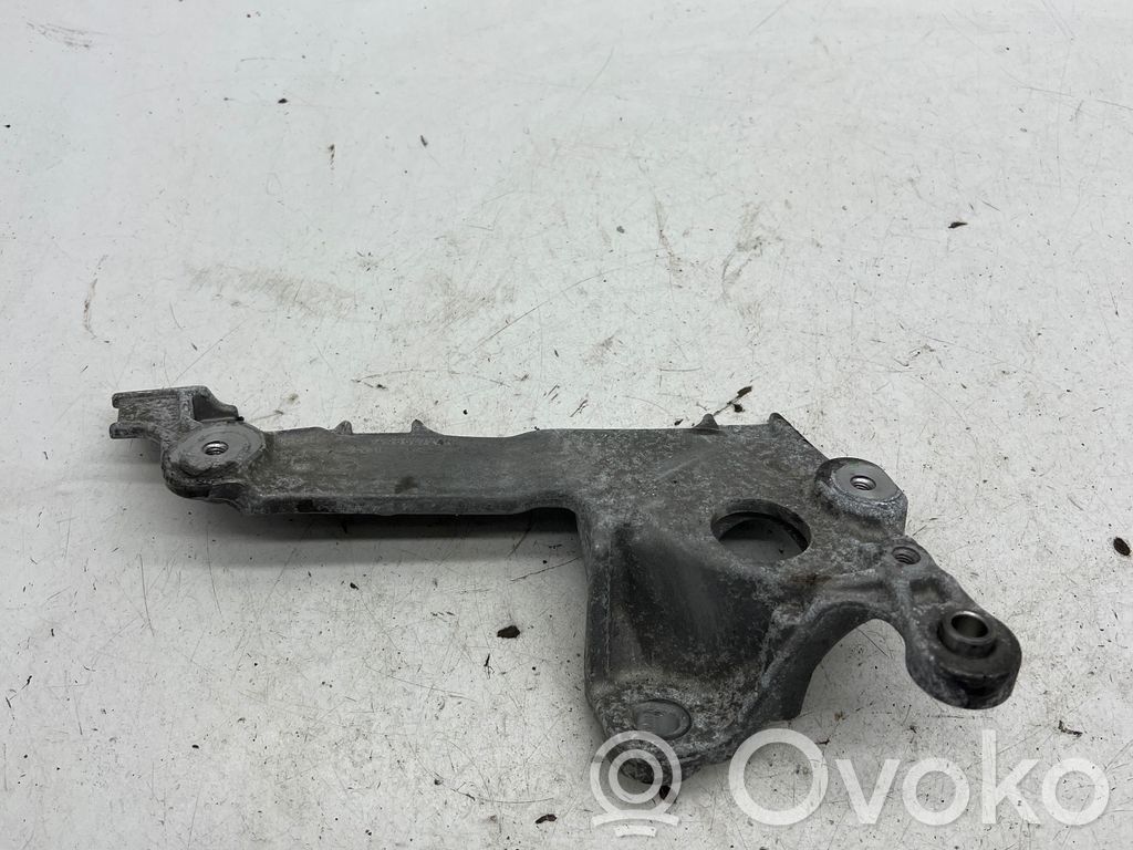 Renault Megane IV Engine mount bracket 