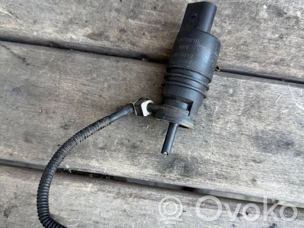 BMW 3 E46 Windscreen/windshield washer pump 