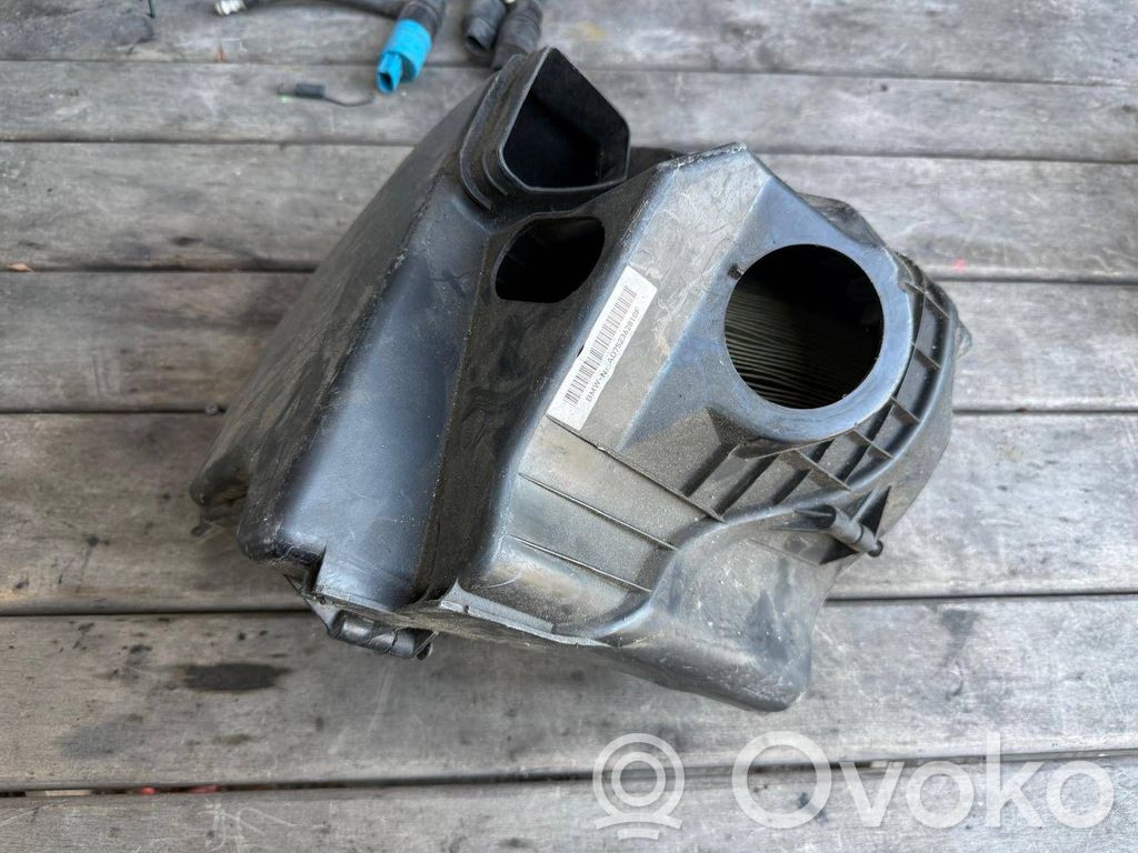 BMW 1 E81 E87 Air filter box 