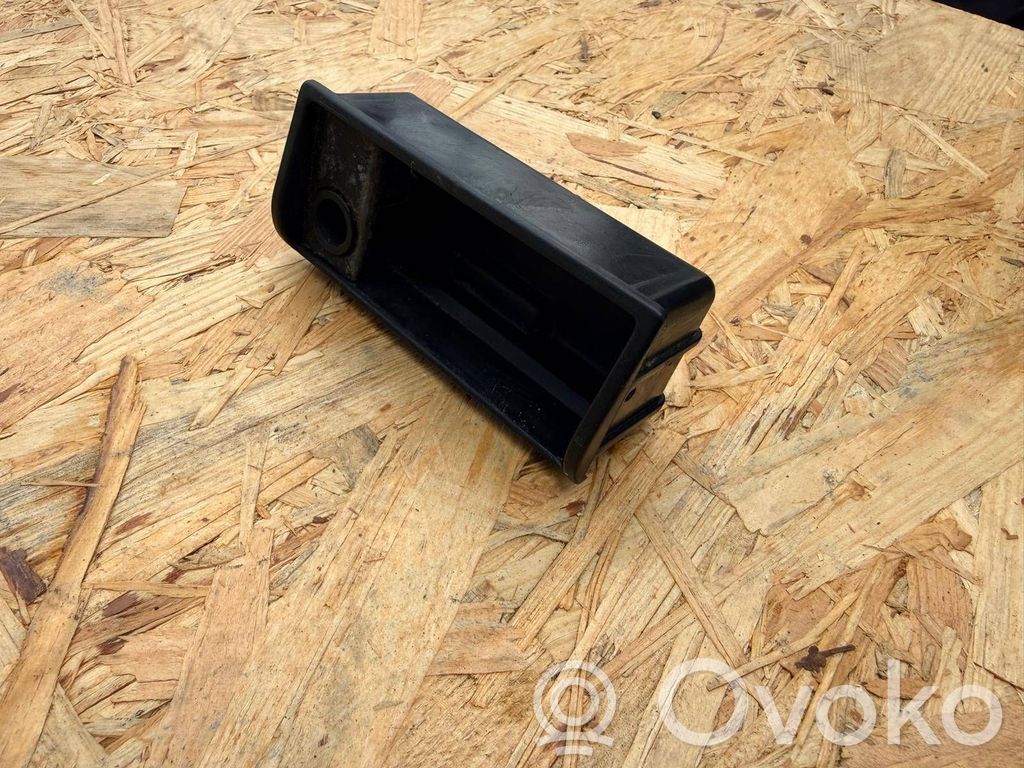 Car ashtray   8144795