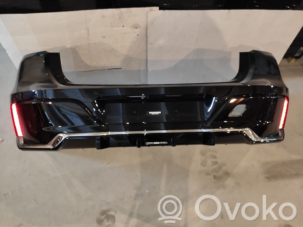 BMW 7 G70 Bamperis 