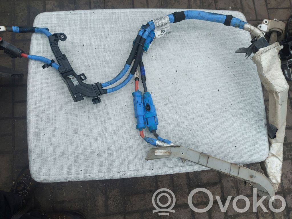 Otros cableados   LR143876,M8D214N164AB