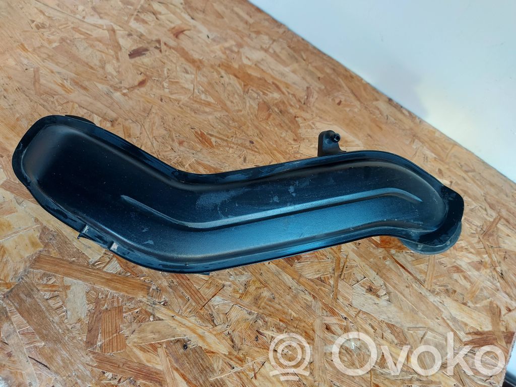 Volkswagen Golf VII Välijäähdyttimen letku 