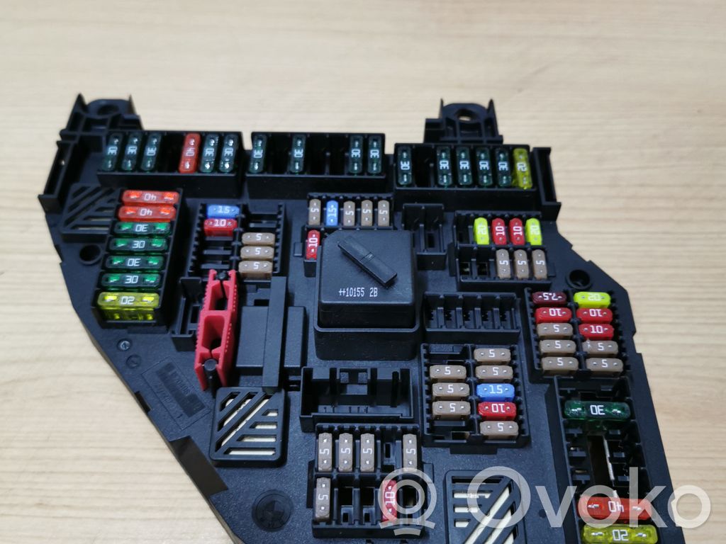 BMW 5 F10 F11 Ramka / Moduł bezpieczników 