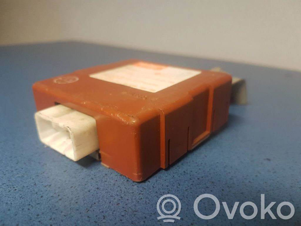 Toyota Corolla E110 Unidad de control/módulo de la puerta 