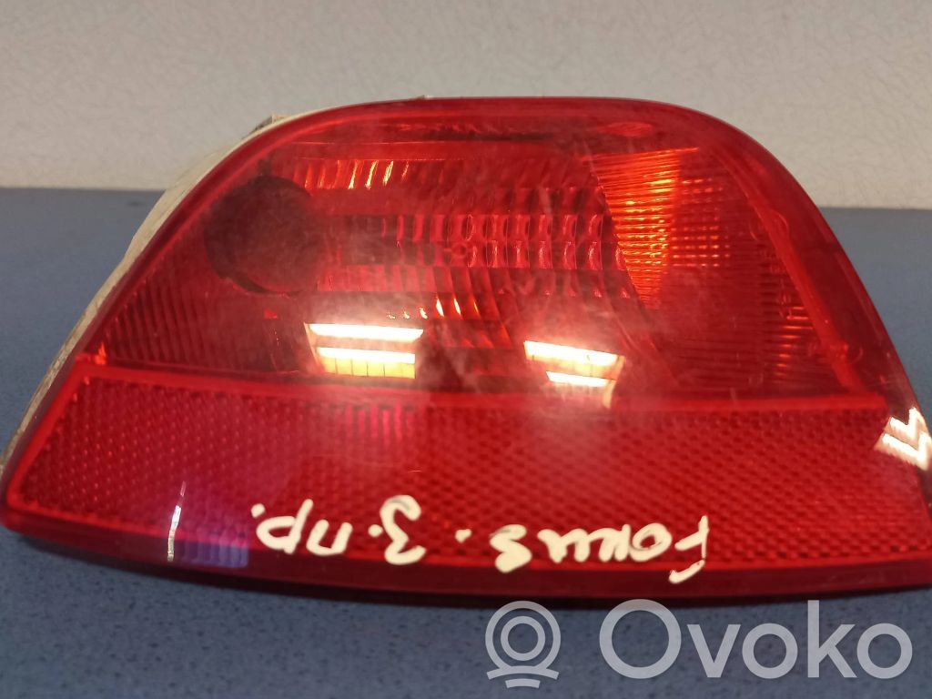 Rear/tail lights   5M5115500
