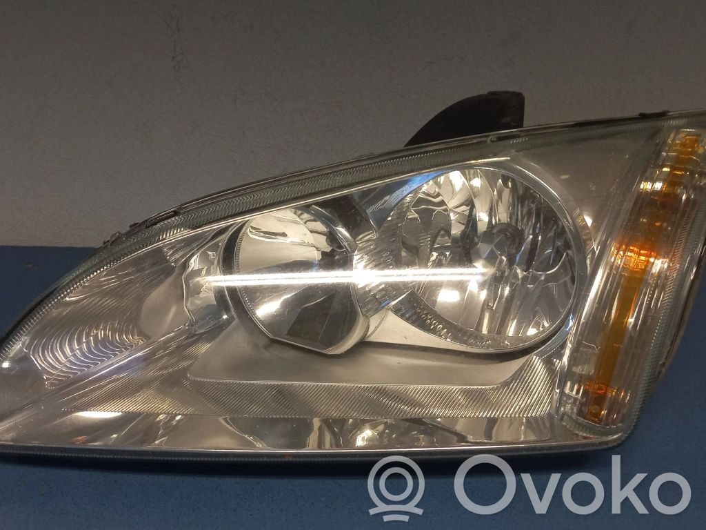 Ford Focus Headlight/headlamp 