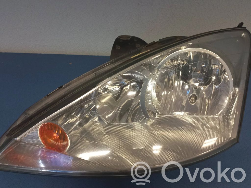 Ford Focus Headlight/headlamp 