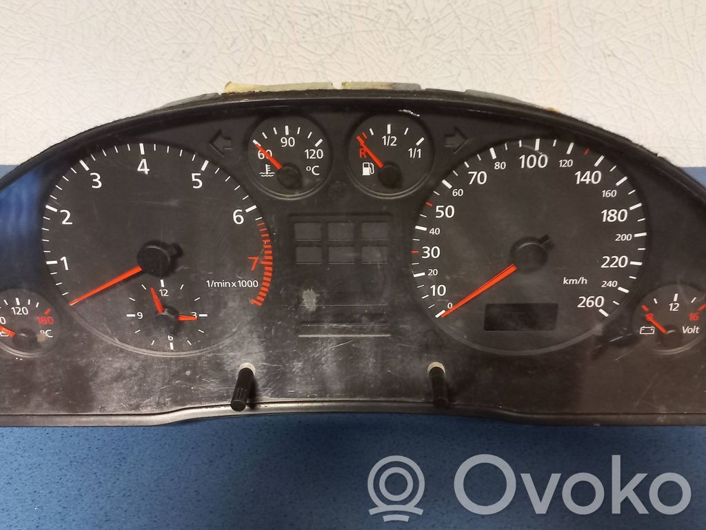 Audi A6 S6 C5 4B Velocímetro (tablero de instrumentos) 