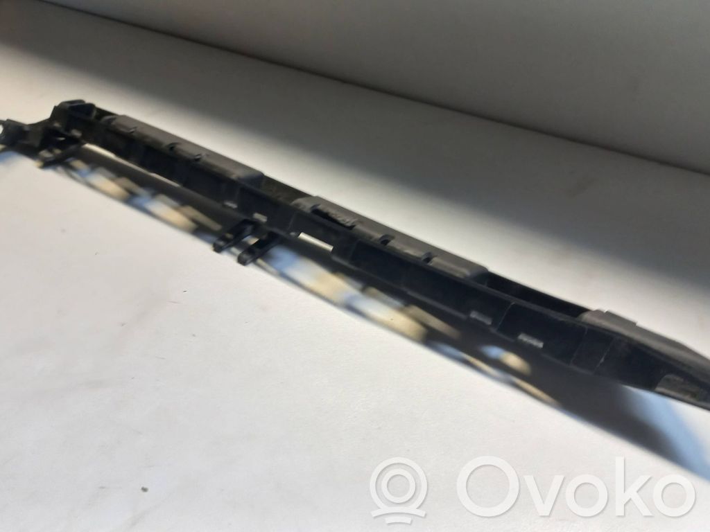 BMW 7 E65 E66 Galinis laikiklis bamperio 