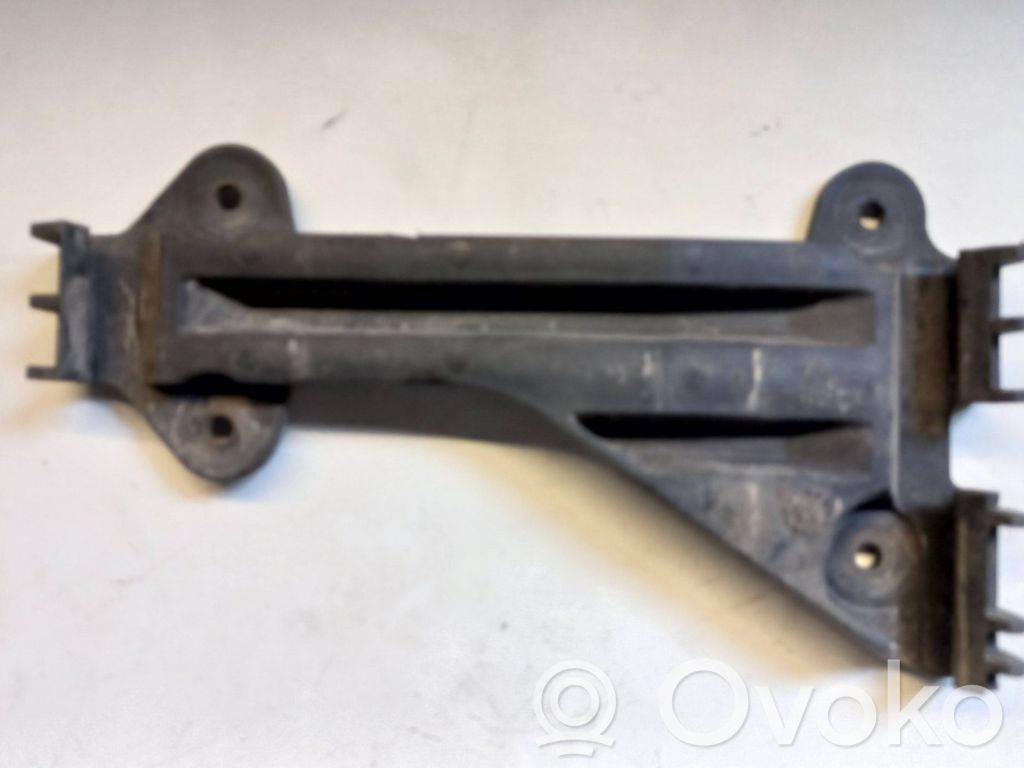 Front bumper mounting bracket   4A0807283A