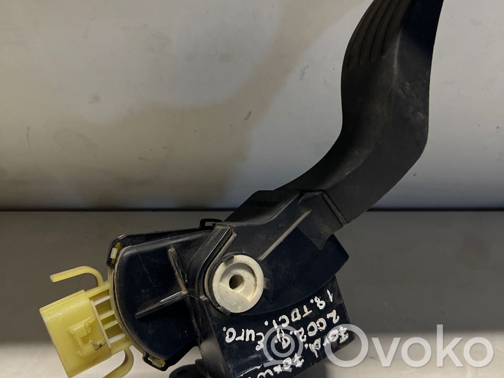 Accelerator throttle pedal   2M519F836AD