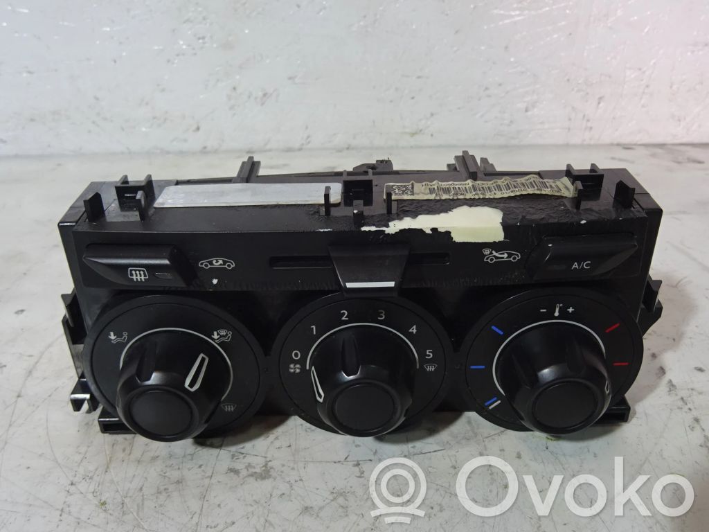 Citroen DS3 Climate control unit 