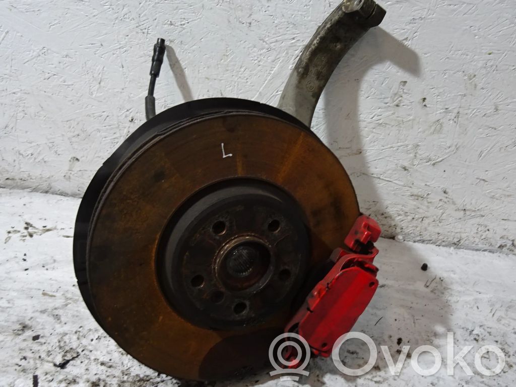 Front wheel hub spindle knuckle