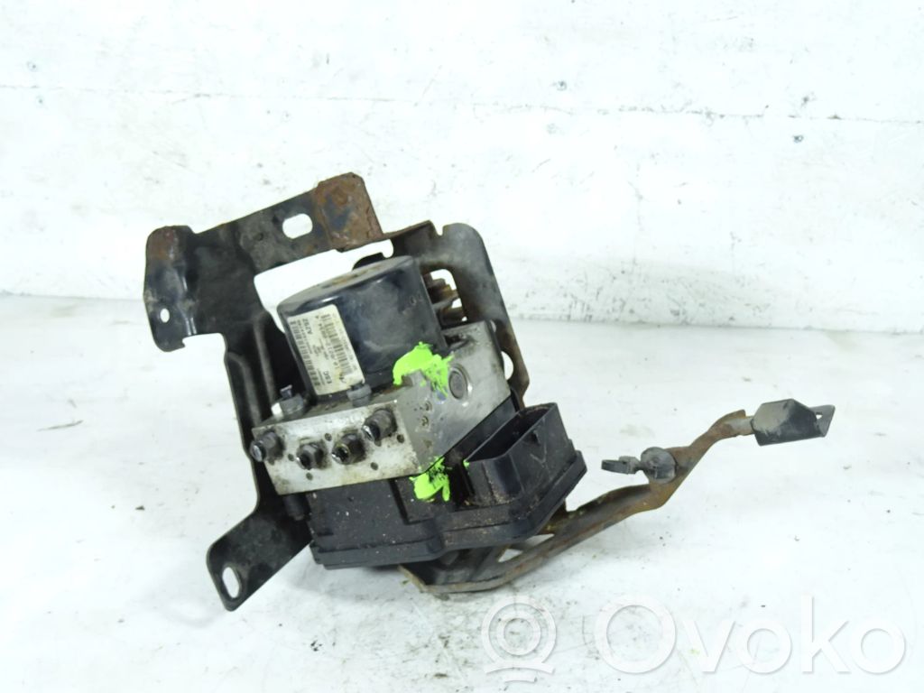 Opel Combo D Bomba de ABS 