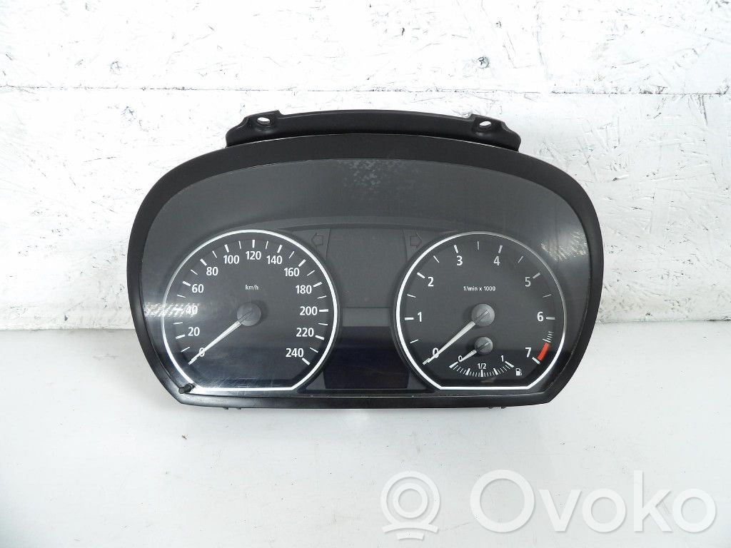 Geschwindigkeitsmesser Cockpit   102493230,102493230