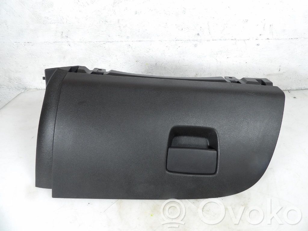 Opel Corsa E Daiktadėžė 