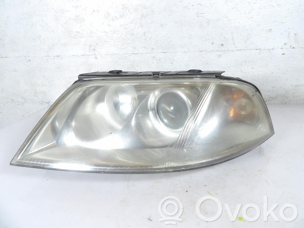 Volkswagen PASSAT B5.5 Lampa przednia 