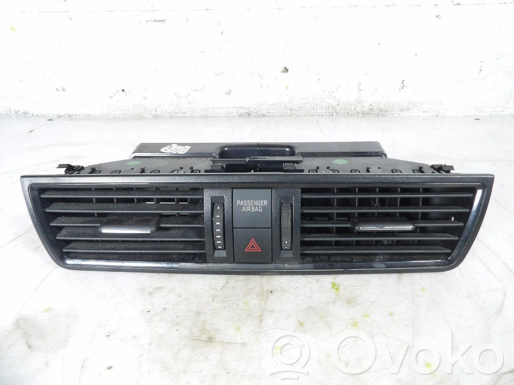 Skoda Rapid (NH) Boczna kratka nawiewu deski rozdzielczej 