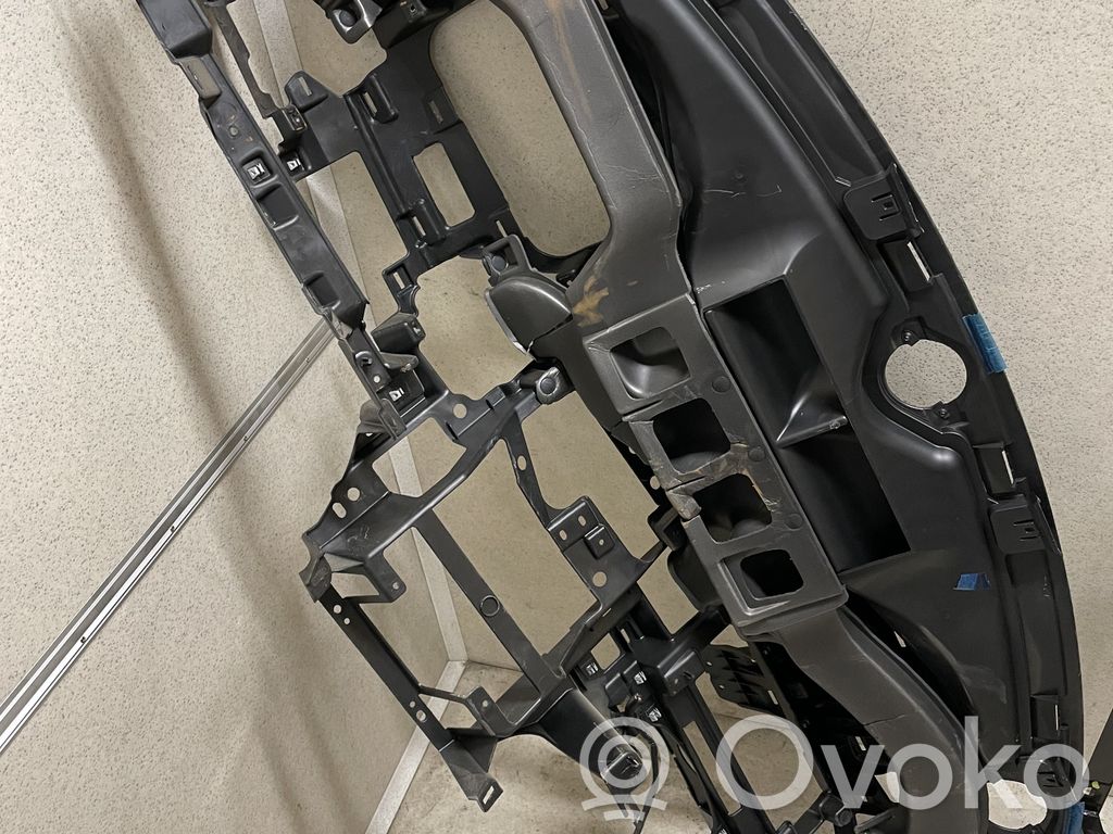 Tesla Model S Cita veida paneļa detaļa 