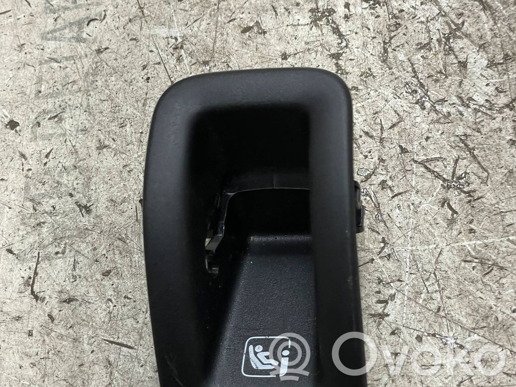 ISOFIX-kiinnike   4KE887233,KHB2736