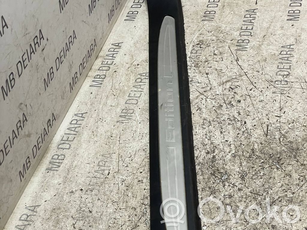 BMW 5 E60 E61 Moldura protectora del borde delantero 