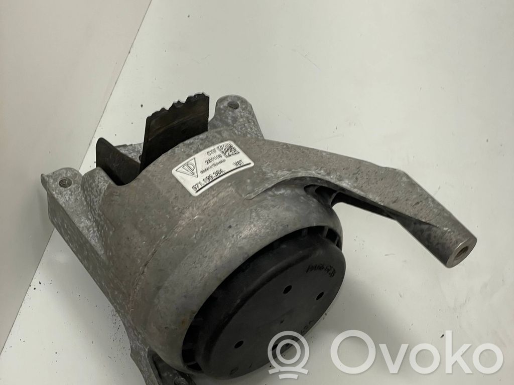 Porsche Panamera (971) Engine mount bracket 