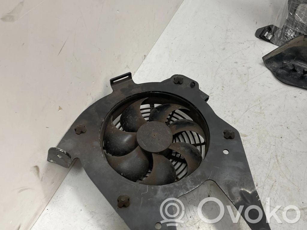 BMW i8 Ventilatore di raffreddamento elettrico del radiatore 