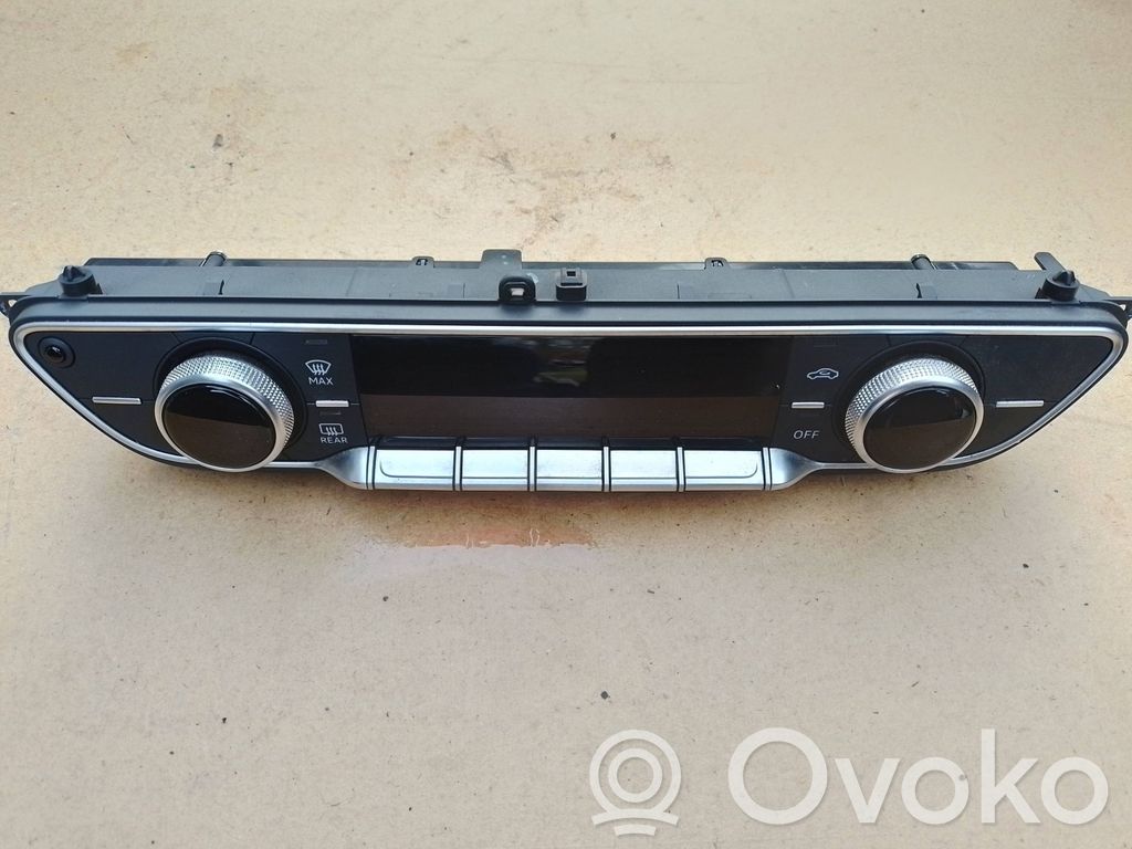 Audi A4 S4 B9 Climate control unit 