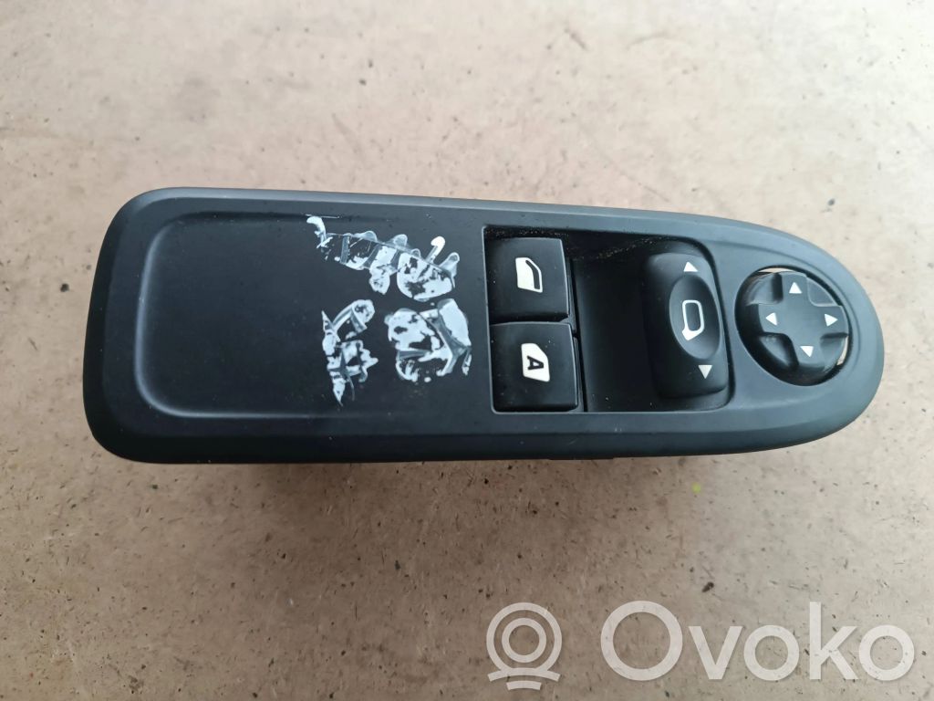 Citroen C3 Electric window control switch 
