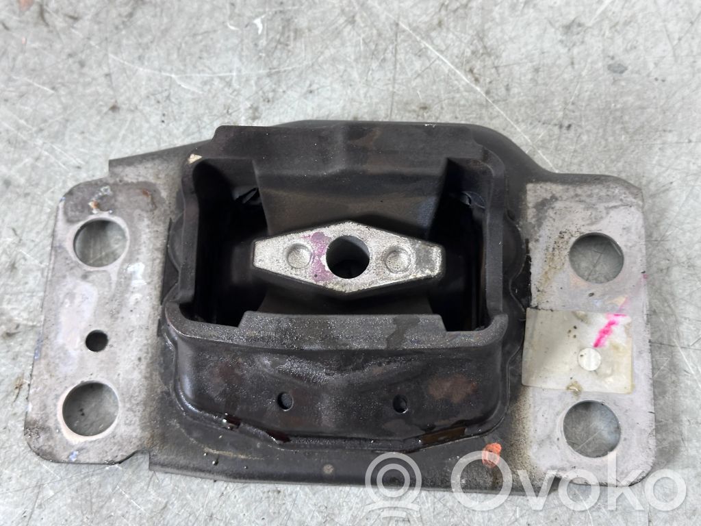 Ford Mondeo MK V Engine mount bracket 