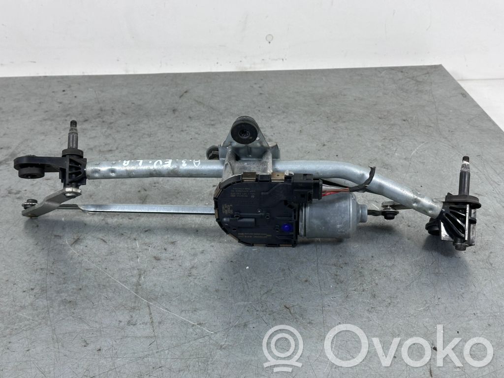 Audi A3 S3 8V Mechanizm i silniczek wycieraczek szyby przedniej / czołowej 