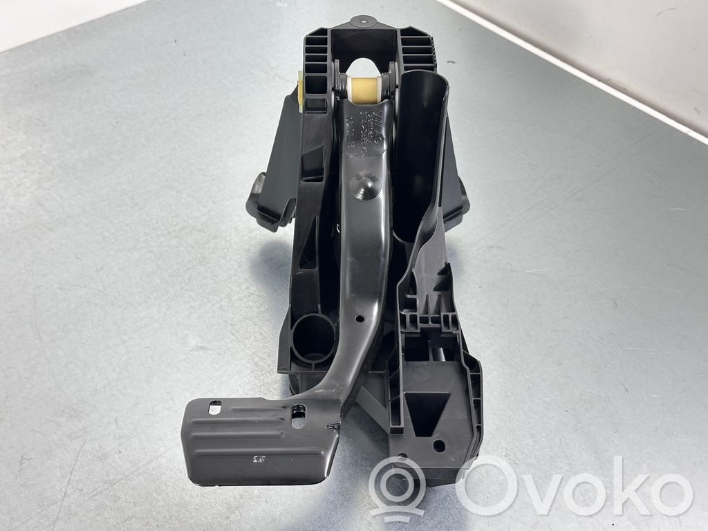 Volkswagen PASSAT B8 Pedal de freno 