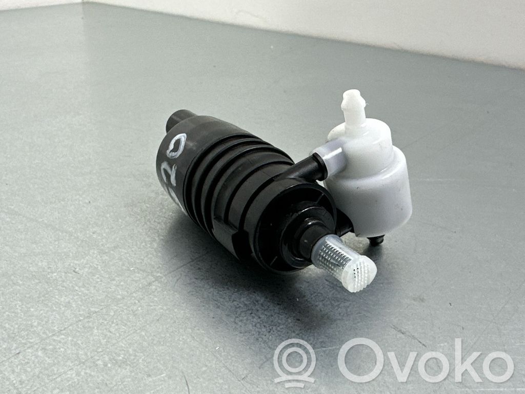 BMW 3 G20 G21 Windscreen/windshield washer pump 