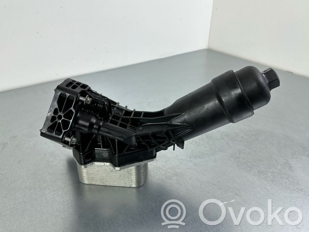 BMW 3 G20 G21 Mocowanie / uchwyt filtra oleju 