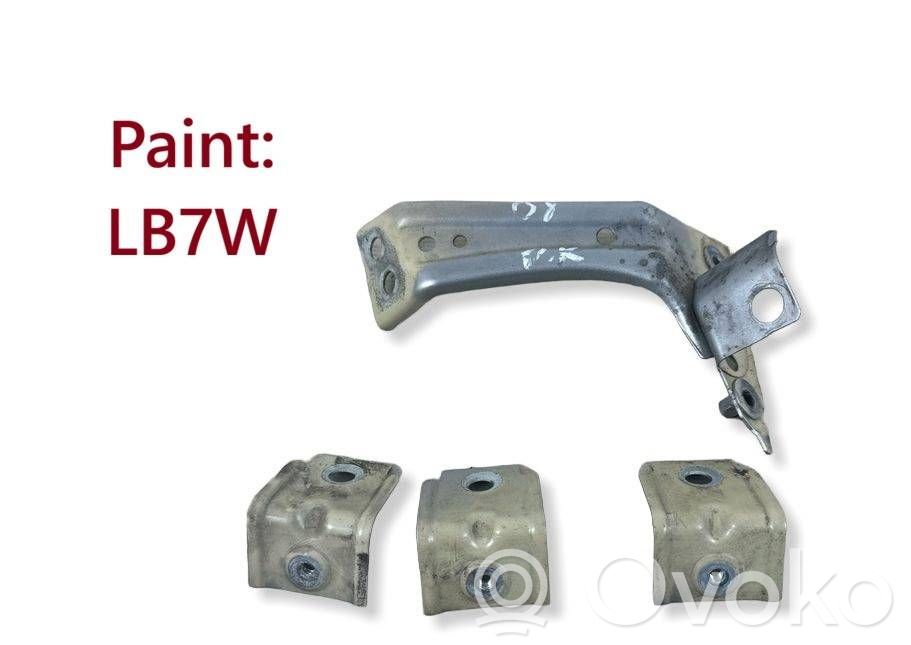 Volkswagen PASSAT B8 Fender mounting bracket 