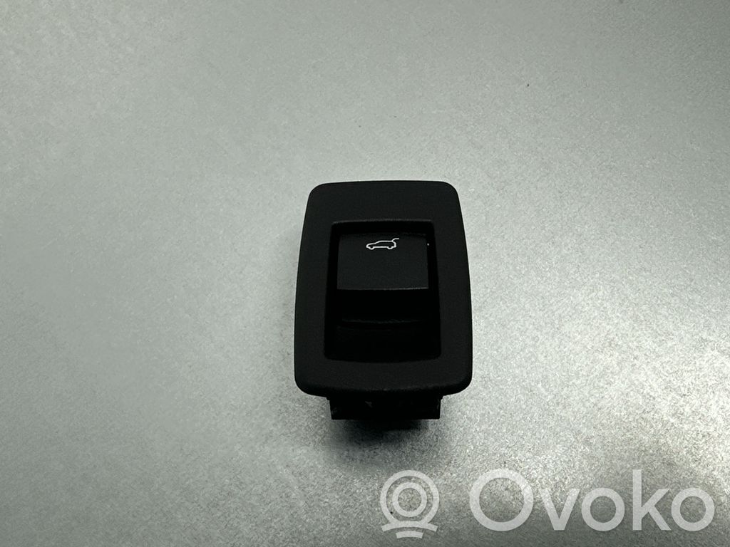 BMW X1 F48 F49 Tailgate opening switch 