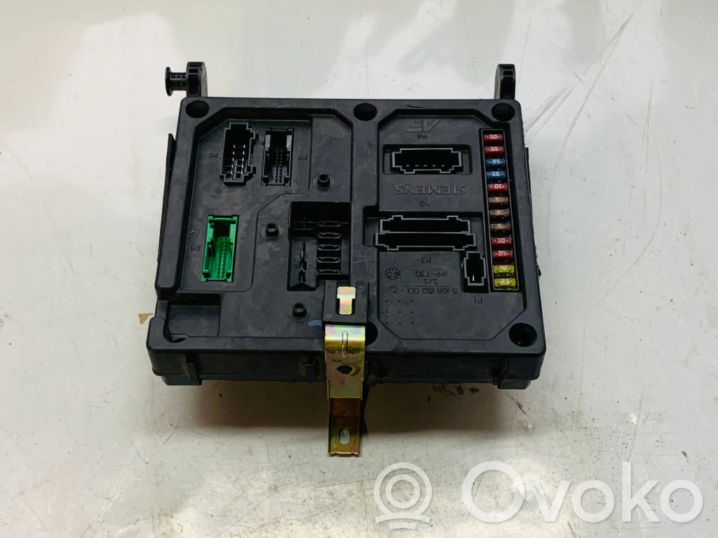 Volkswagen Sharan Saugiklių dėžė (komplektas) 