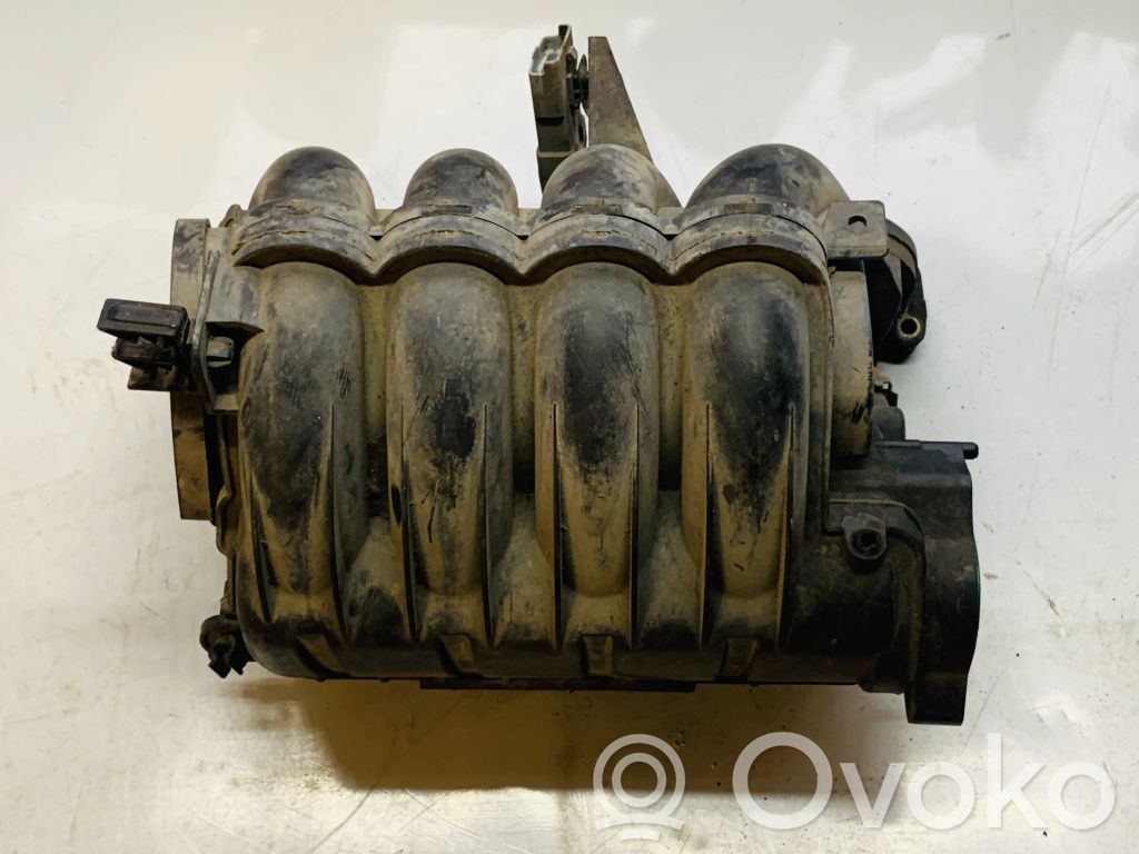 Peugeot 307 Colector de admisión 