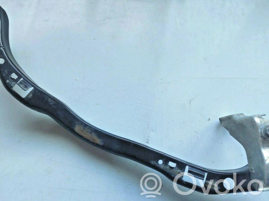 Headlight/headlamp mounting bracket