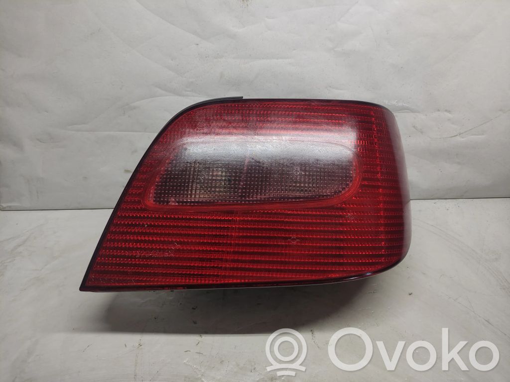 Citroen Xsara Aizmugurējais lukturis virsbūvē 