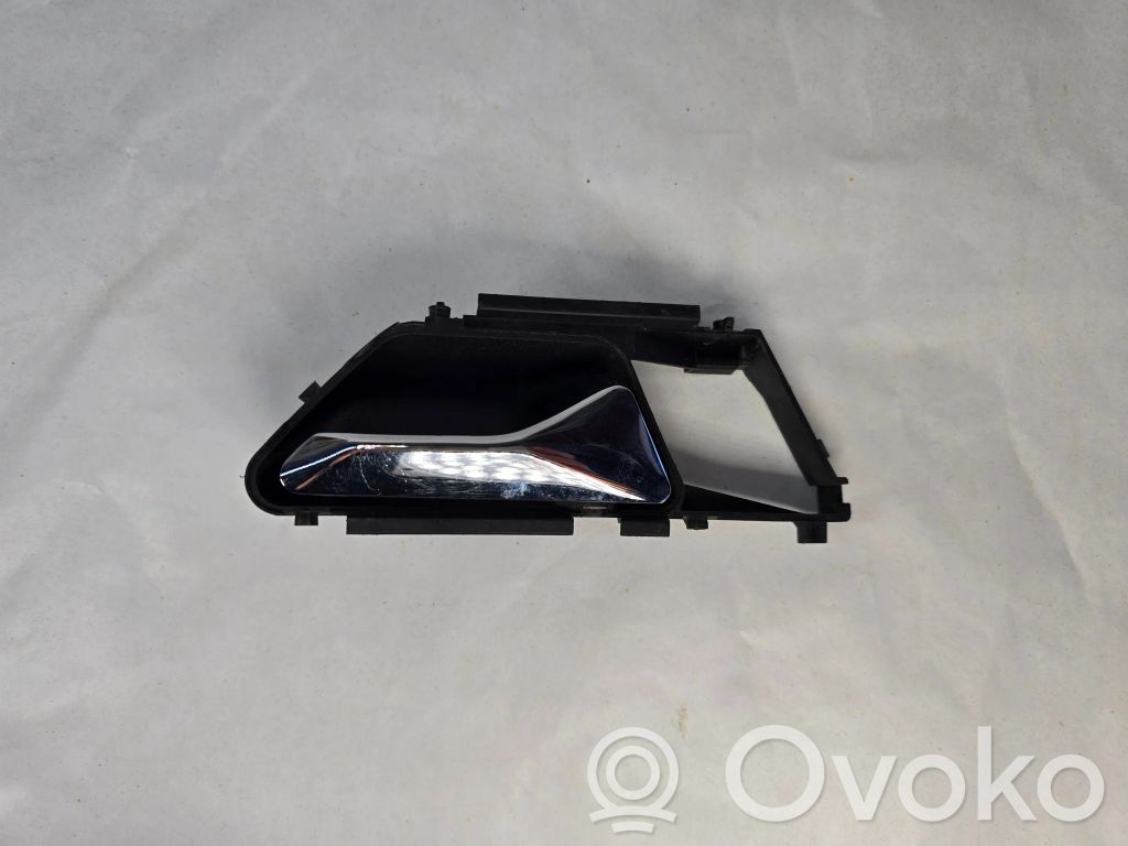 Mercedes-Benz E W124 Klamka wewnętrzna drzwi 
